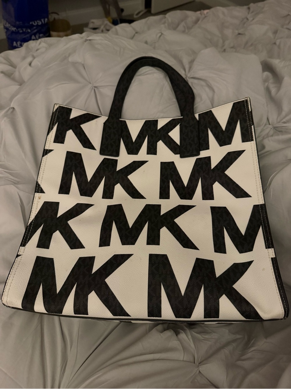 Michael Kors Black & White Signature Tote with Gold Hardware - Picture 2 of 3
